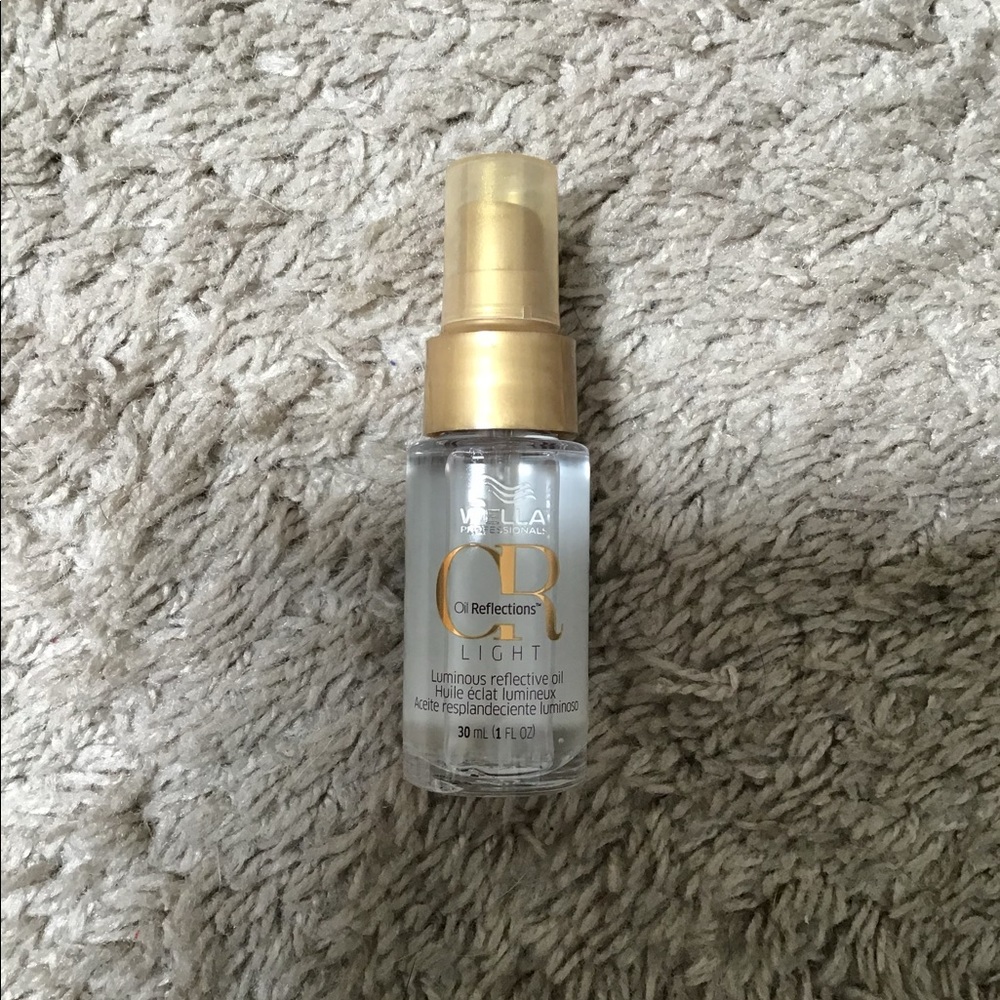 Wella Luminous Reflective hair oil - travel size